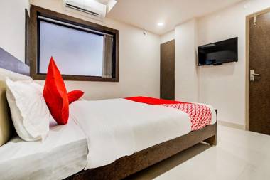 OYO 43267 Hotel Biravi Inn