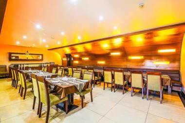 FabHotel The Pinnacle