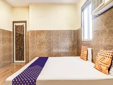 SPOT ON 74318 Hotel Preet