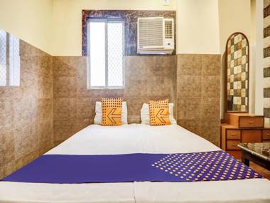 SPOT ON 74318 Hotel Preet