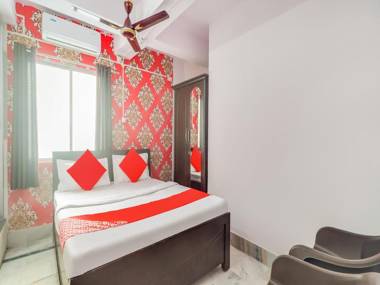 Vaccinated Staff - OYO 78231 OXY RUDRA INN