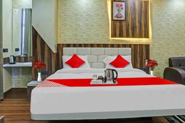 OYO 86812 Oxy Kings Inn