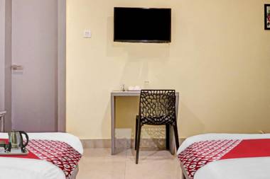 OYO 88991 The Breakers Stay Within