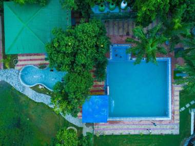 Clarissa Resort