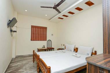 Hotel Hare Rama Hare Krishna