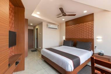 Collection O 50252 Hotel Simran Raghuveer Para