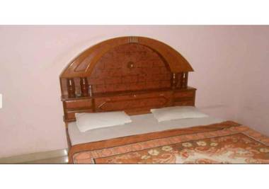 Peaceful Palace in Pushkar