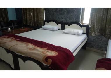 Well Furnished rooms in Pushkar