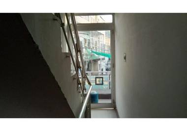 Budget rooms on VIP road