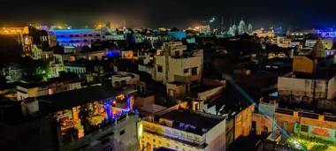 Varah Square Guest House