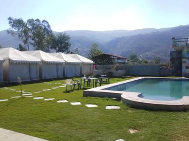 Rocks N' Woods Resort