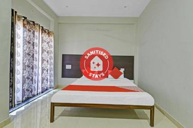 OYO 87409 Deep Hotel