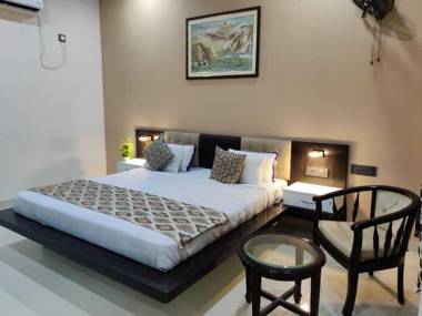 OYO 90572 Login Rooms