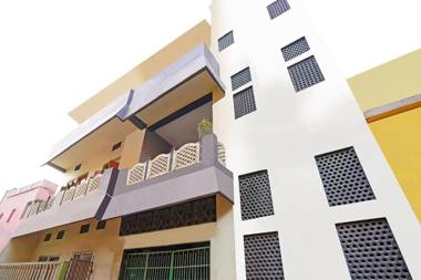 Bobby Premium Residency