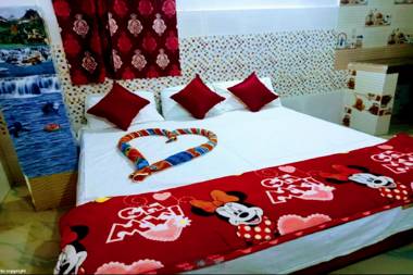 Goroomgo Pranab Sadan Puri