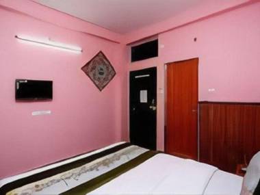 OYO 9090 Hotel Balaram Palace