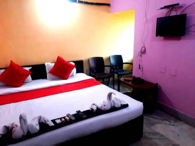 Goroomgo Ashok Royal Puri