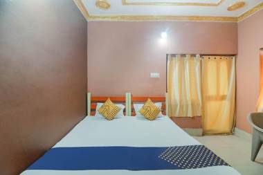 SPOT ON 70633 Tanuja Inn