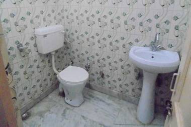 Goroomgo Samrat Palace Puri