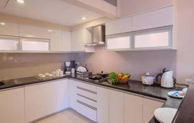 Oakwood Residence Naylor Road Pune