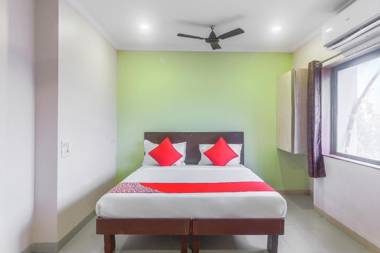 OYO 43652 Hotel Gokul Residency