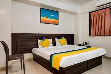 Treebo Trip Royal Samrat