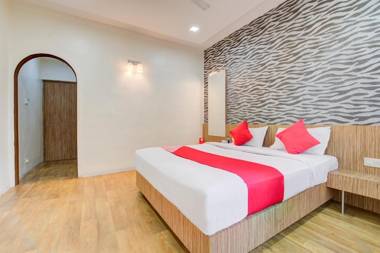 Collection O 11693 Hotel Sunshine