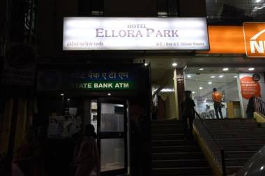 Hotel Ellora Park