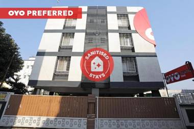 OYO 9194 Hotel Galaxy Apartments