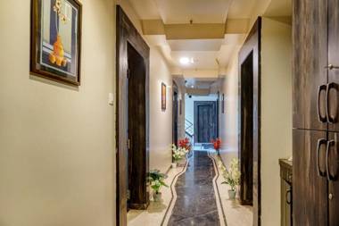 Townhouse OAK Regal Inn