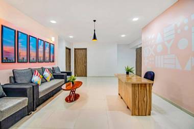 OYO Flagship 80322 I- Siri