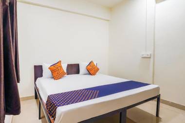 SPOT ON 67116 Royal Executive