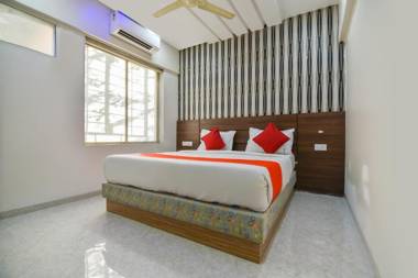 OYO Flagship 70715 Sunshine Inn