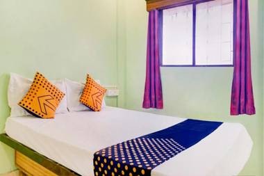 SPOT ON 48554 Shree Lodge