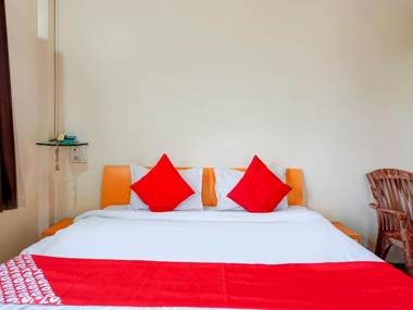 OYO 74535 Hotel Luxury Inn