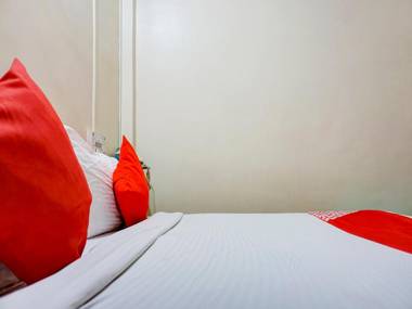 OYO 74535 Hotel Luxury Inn