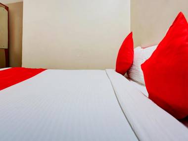 OYO 74535 Hotel Luxury Inn