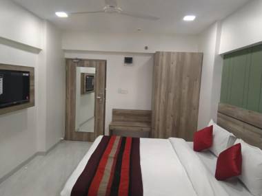 HOTEL INDUS INN