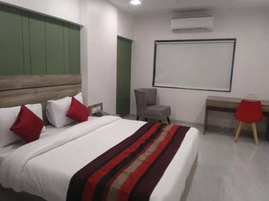 HOTEL INDUS INN