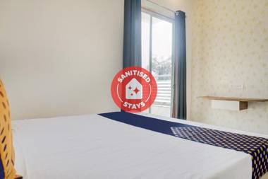 SPOT ON 77586 Royal Inn Lodging