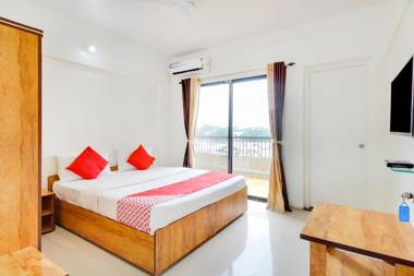 OYO 76128 Hotel Star Inn