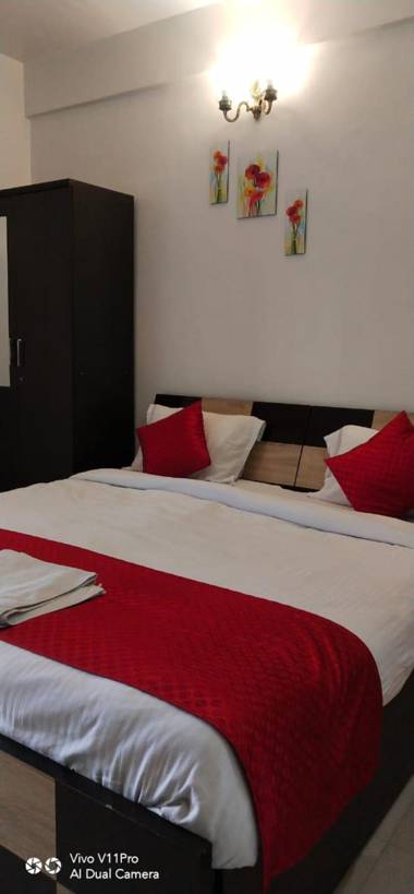 OYO 80616 4 Star Executive