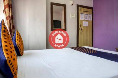 SPOT ON 79168 Akshay Lodge