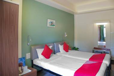 OYO Collection O 80421 Hotel Pearl