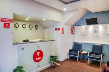 OYO Collection O 80421 Hotel Pearl