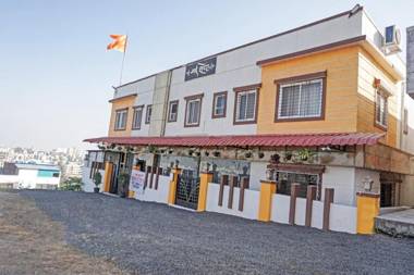 Collection O 86505 Vardhan Executive