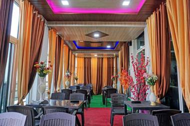 Collection O 86505 Vardhan Executive