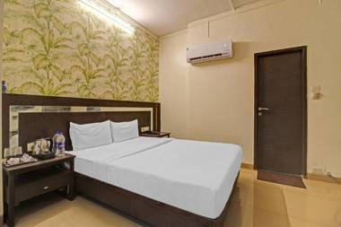 FabHotel Gargi Deluxe