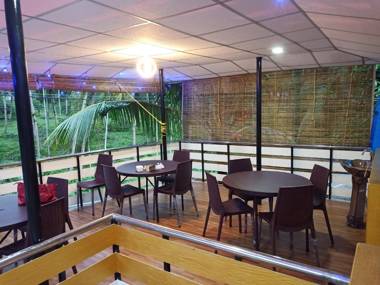 White Pearl Homestay