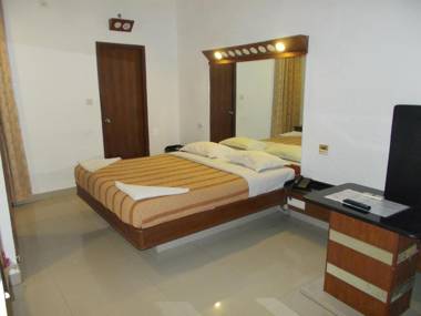 Lotus Comfort - A Pondy Hotel